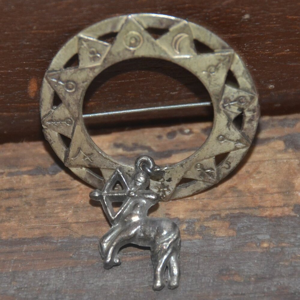 vintage native american archer hunter bow arrow brooch pin